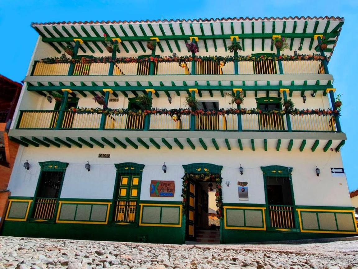 Hotel Vegas Del Rio Támesis Exteriör bild